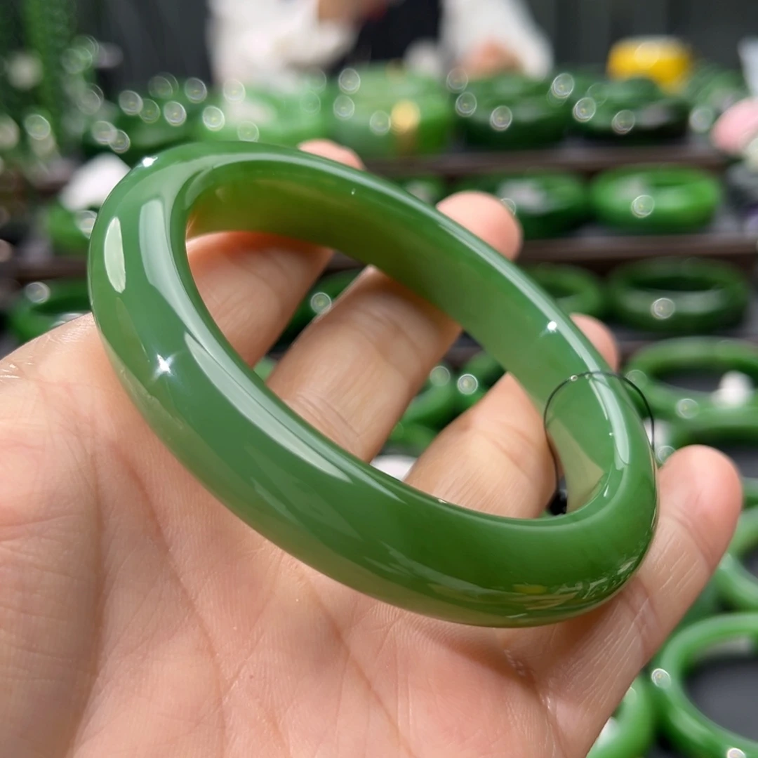 未镶嵌手镯和田玉（碧玉）