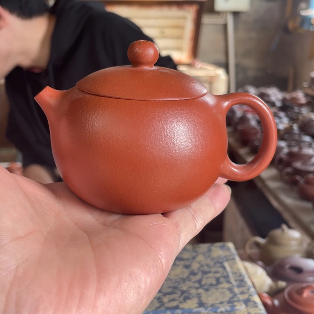 茶壶紫砂LCC。 老朱泥。 西施。 200CC