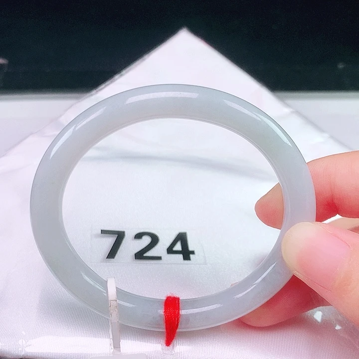 翡翠未镶嵌手镯贵妃圆条