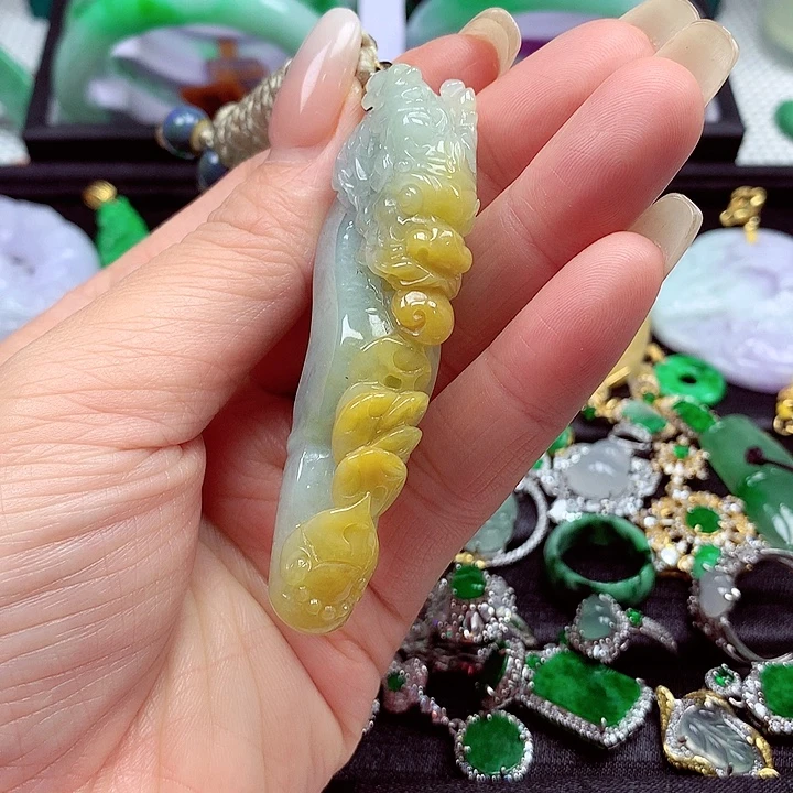 翡翠未镶嵌颈饰翡翠