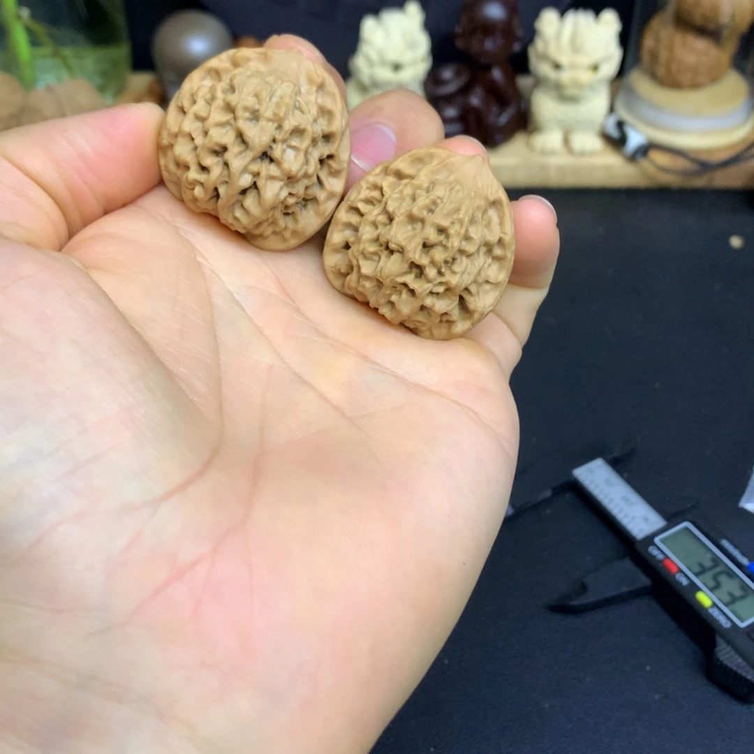 文玩核桃把件34秦闷