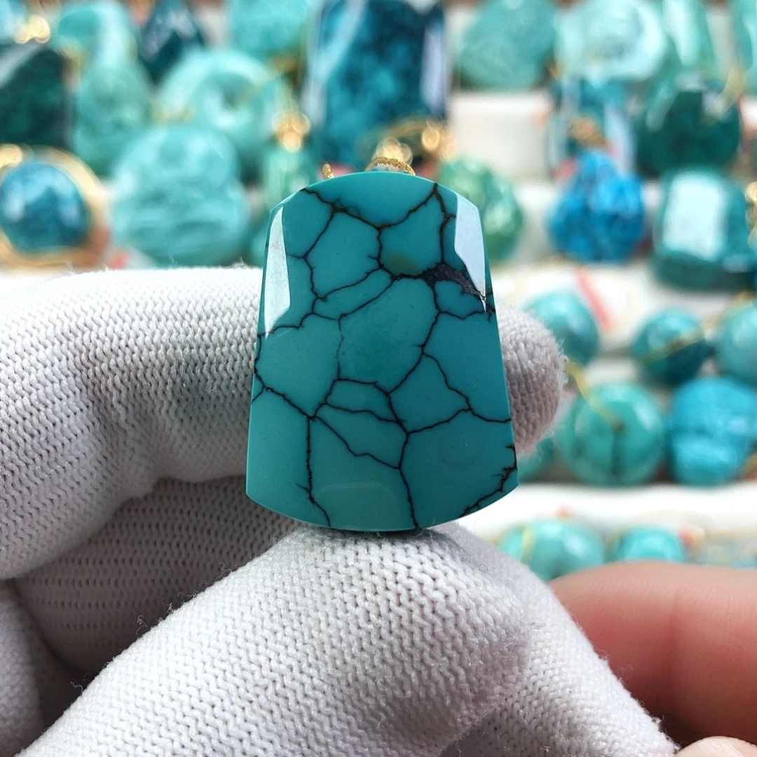 绿松石未镶嵌车挂