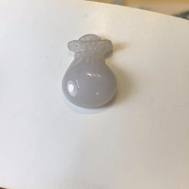 翡翠未镶嵌颈饰吊坠