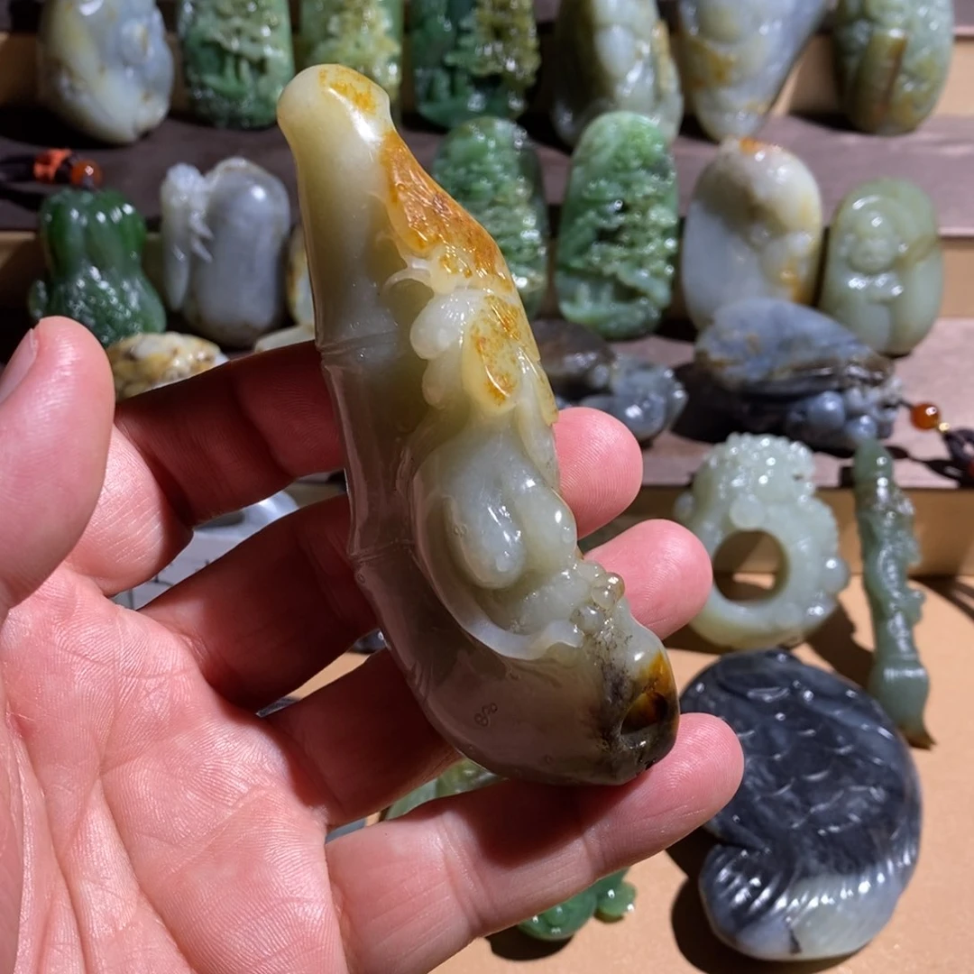 和田玉未镶嵌把件思**品