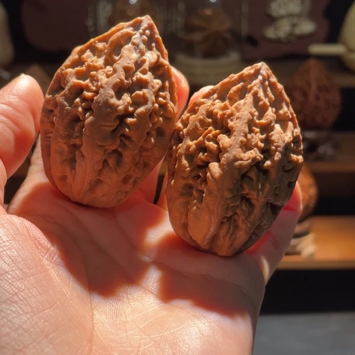 文玩核桃吊坠少****嘛娇美楸