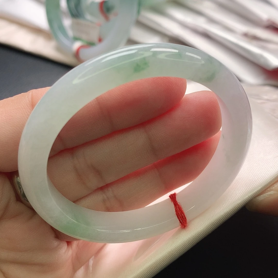 翡翠未镶嵌手镯贵妃49.50