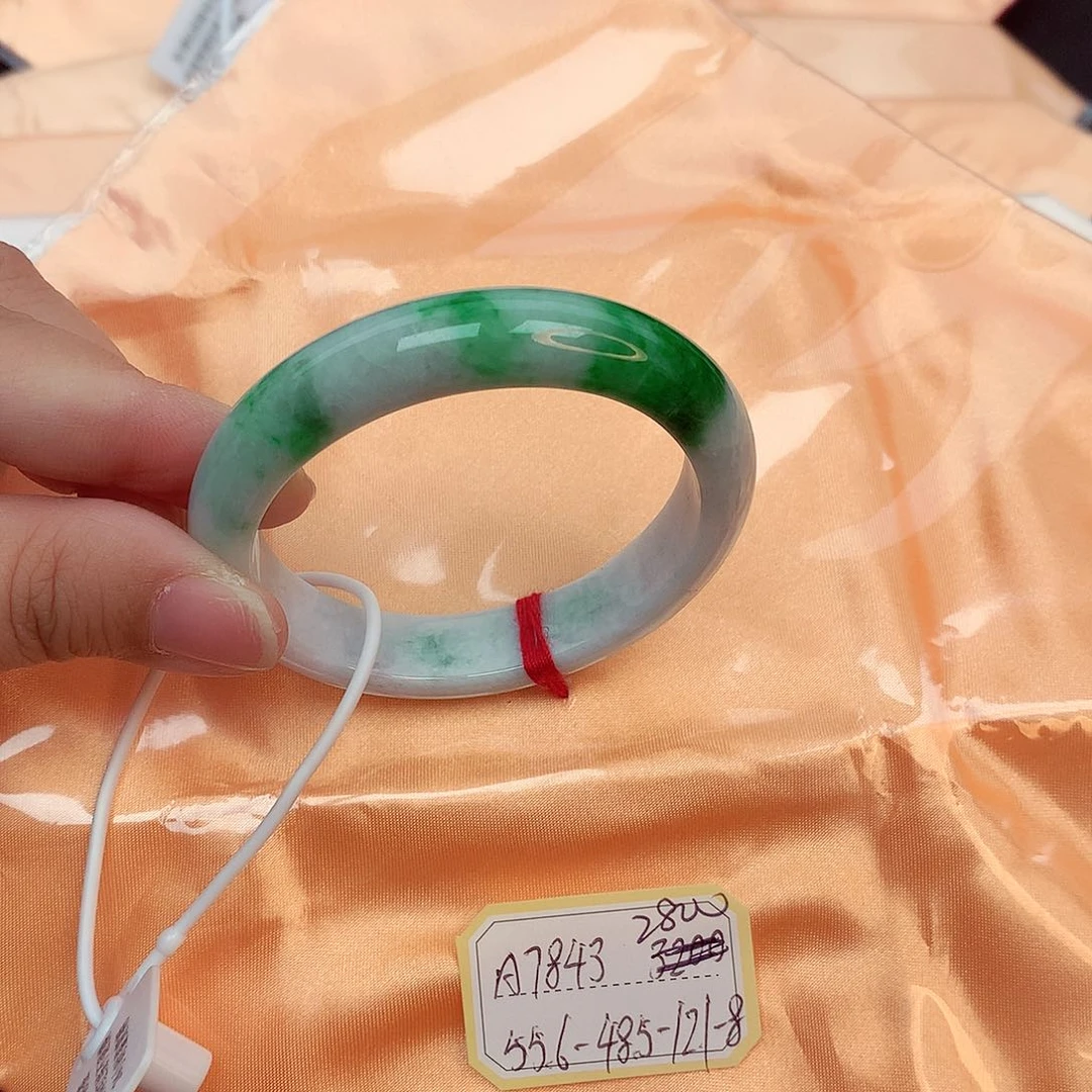 翡翠手镯未镶嵌天然缅甸翡翠A货