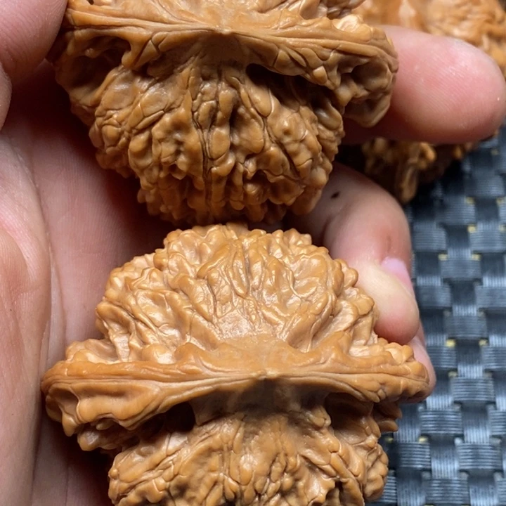 静***待文玩核桃吊坠鼎王核桃