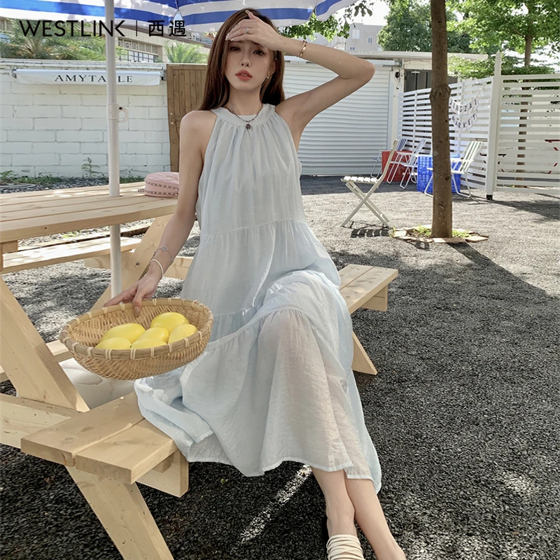 西遇法式挂脖连衣裙女2025年夏季新款度假风蓝色大裙摆无袖蛋糕裙