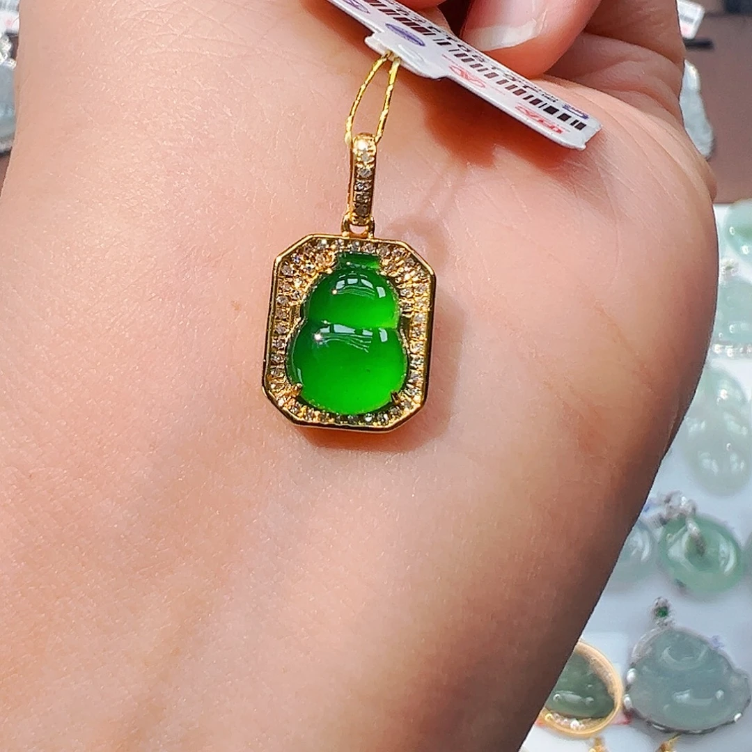 翡翠18K金镶嵌吊坠(不含链)葫芦