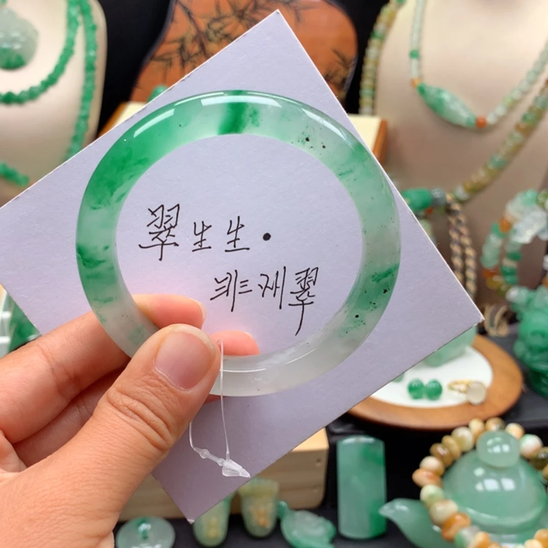 【闪购商品】未镶嵌手镯石英质玉村*