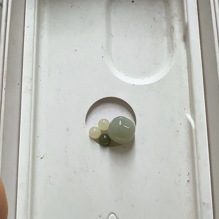 橙***沉未镶嵌手链和田玉（糖玉）加工定制