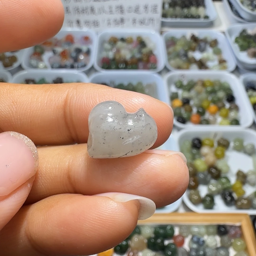 和田玉未镶嵌珠宝奇石