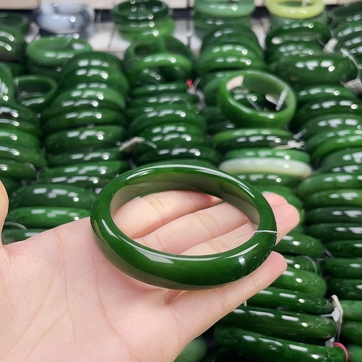 未镶嵌手镯和田玉（碧玉）手****7