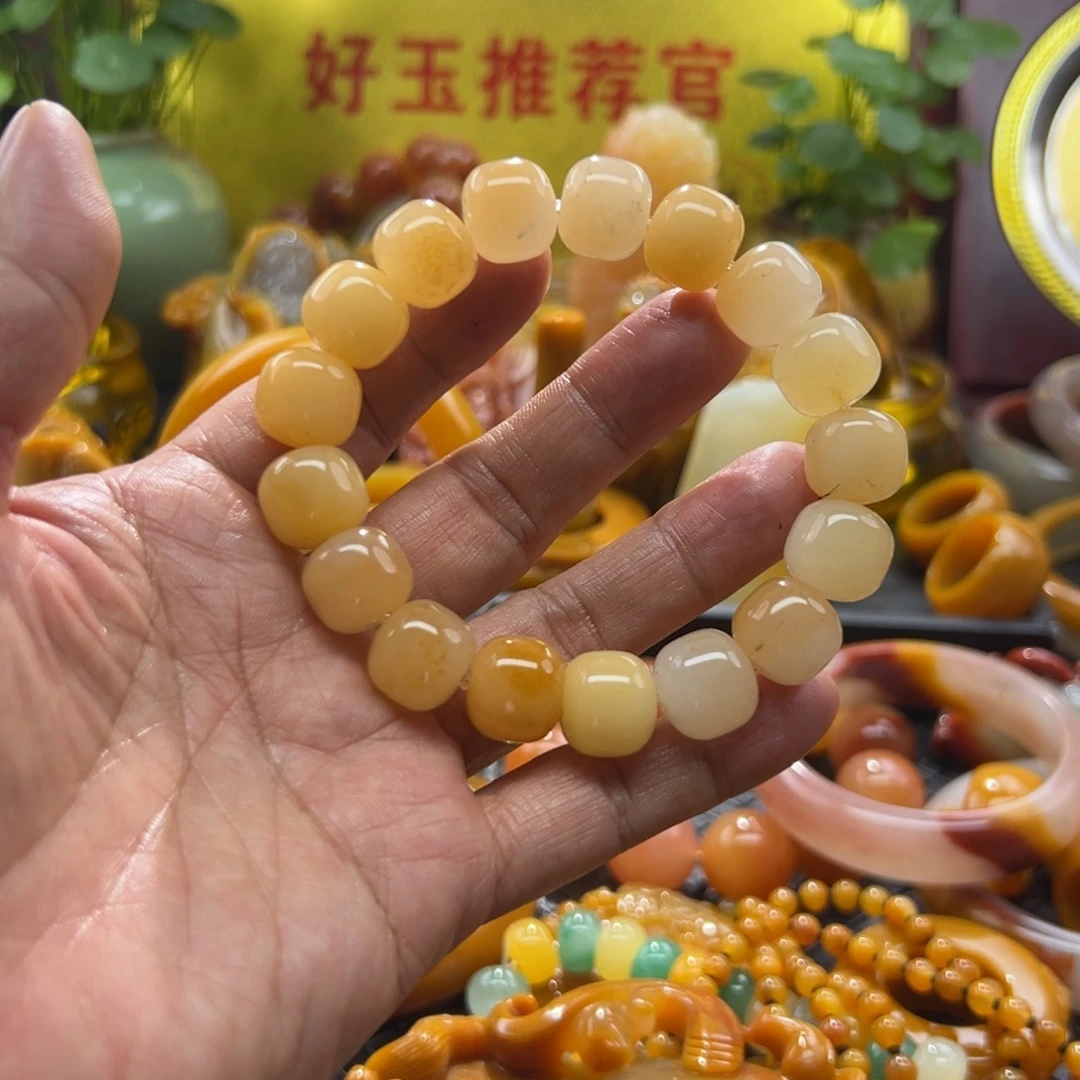 石英质玉未镶嵌颈饰