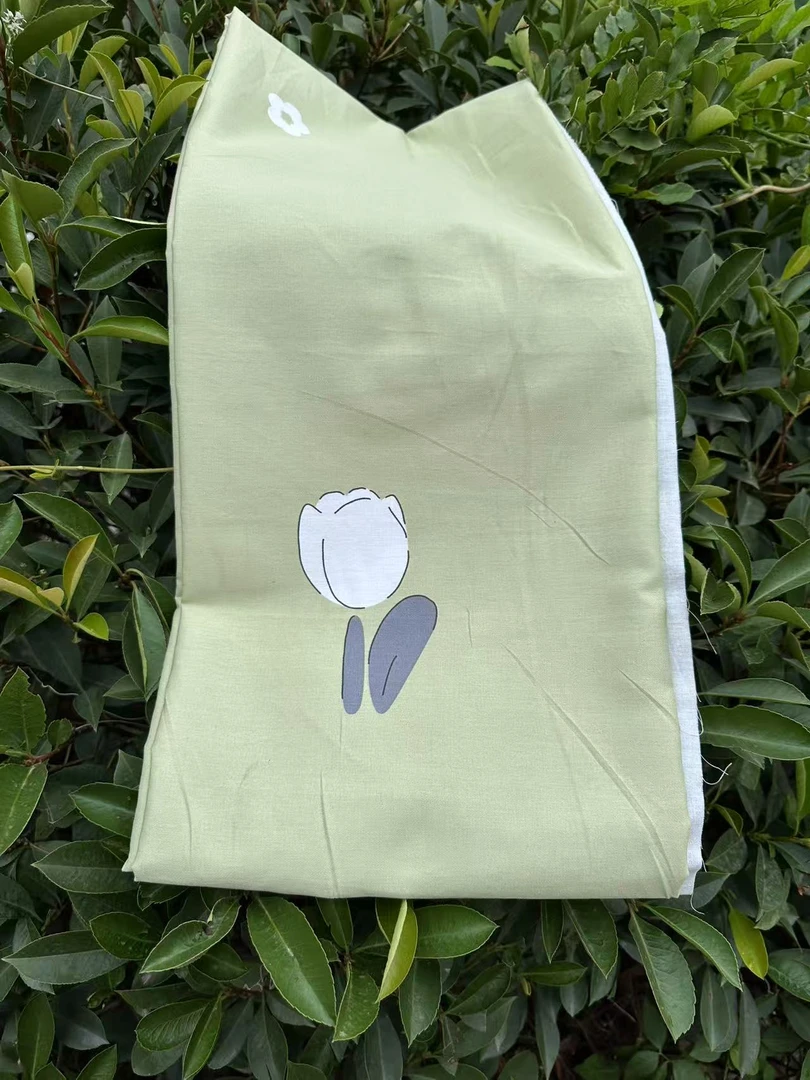 【一枝梅绿】 斜纹棉亲肤布料