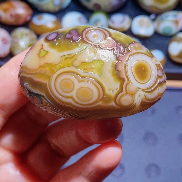 未镶嵌玛瑙/玉髓珠宝半成品4