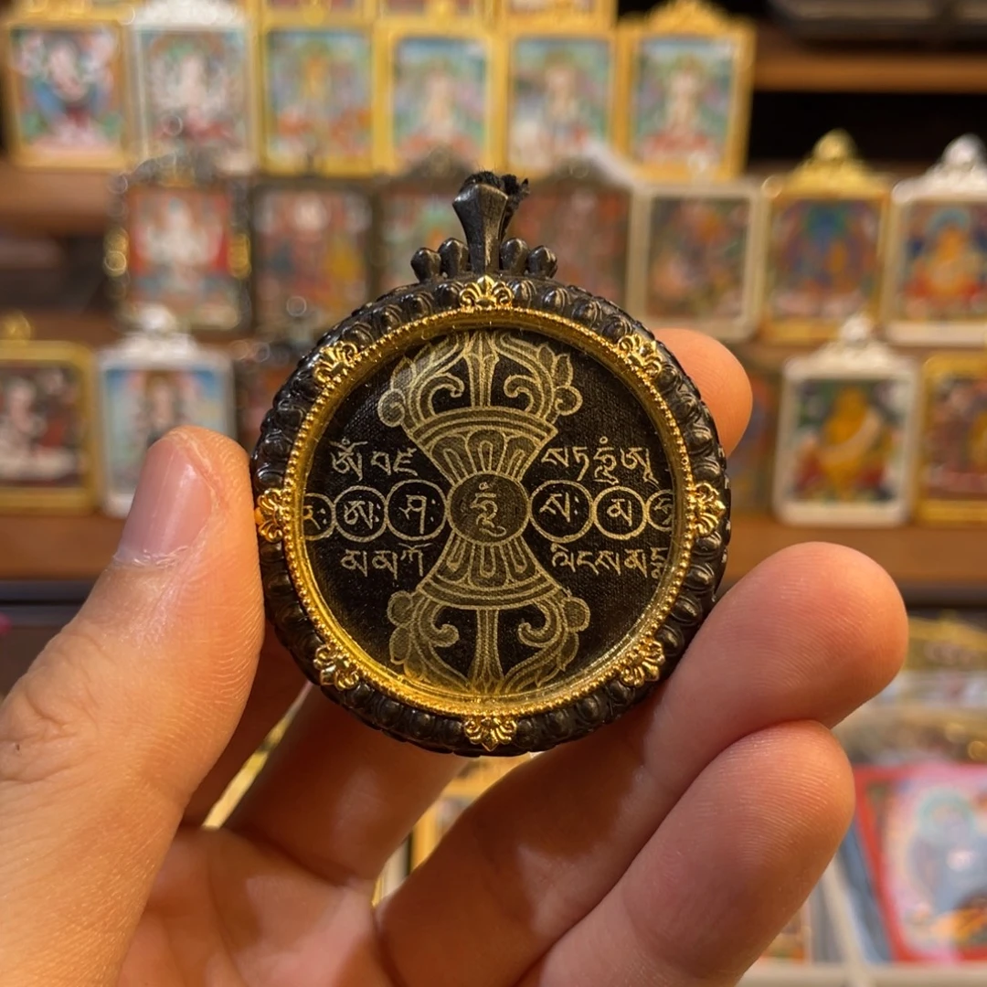 吊坠啊啊啊啊啊啊啊啊啊啊啊啊啊