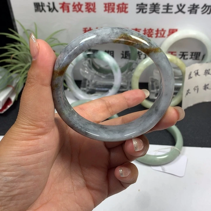 未镶嵌手镯翡翠72