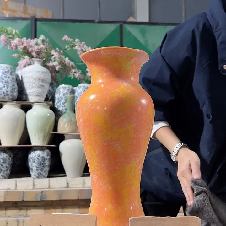 景德镇陶瓷花瓶工厂