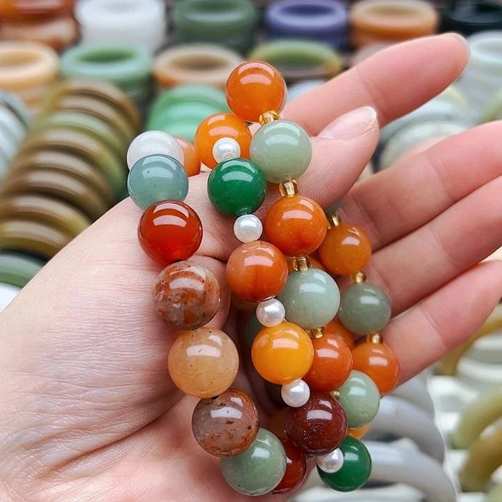 未镶嵌手镯（圆镯）石英质玉