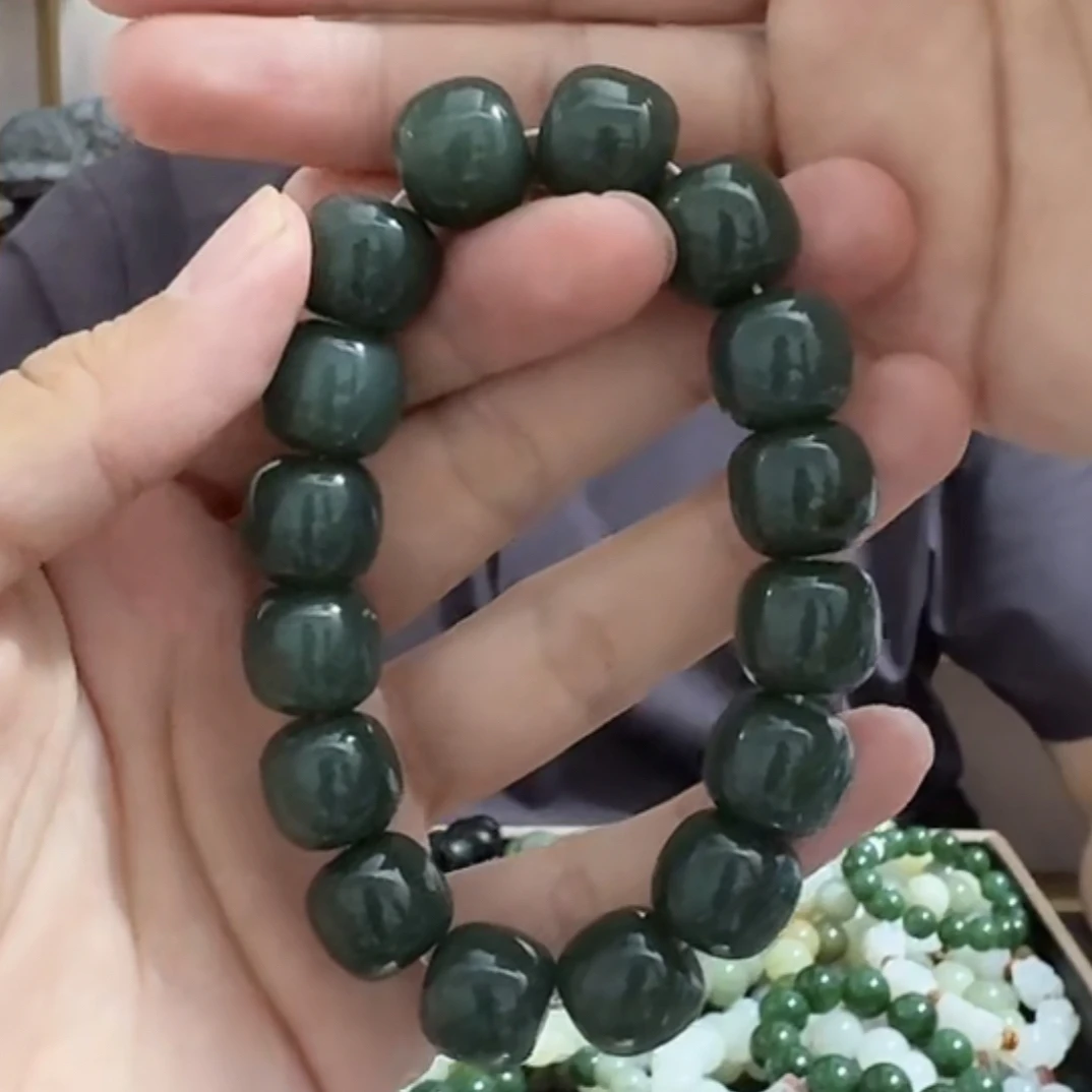 新疆和田玉且末料卡14老型手串