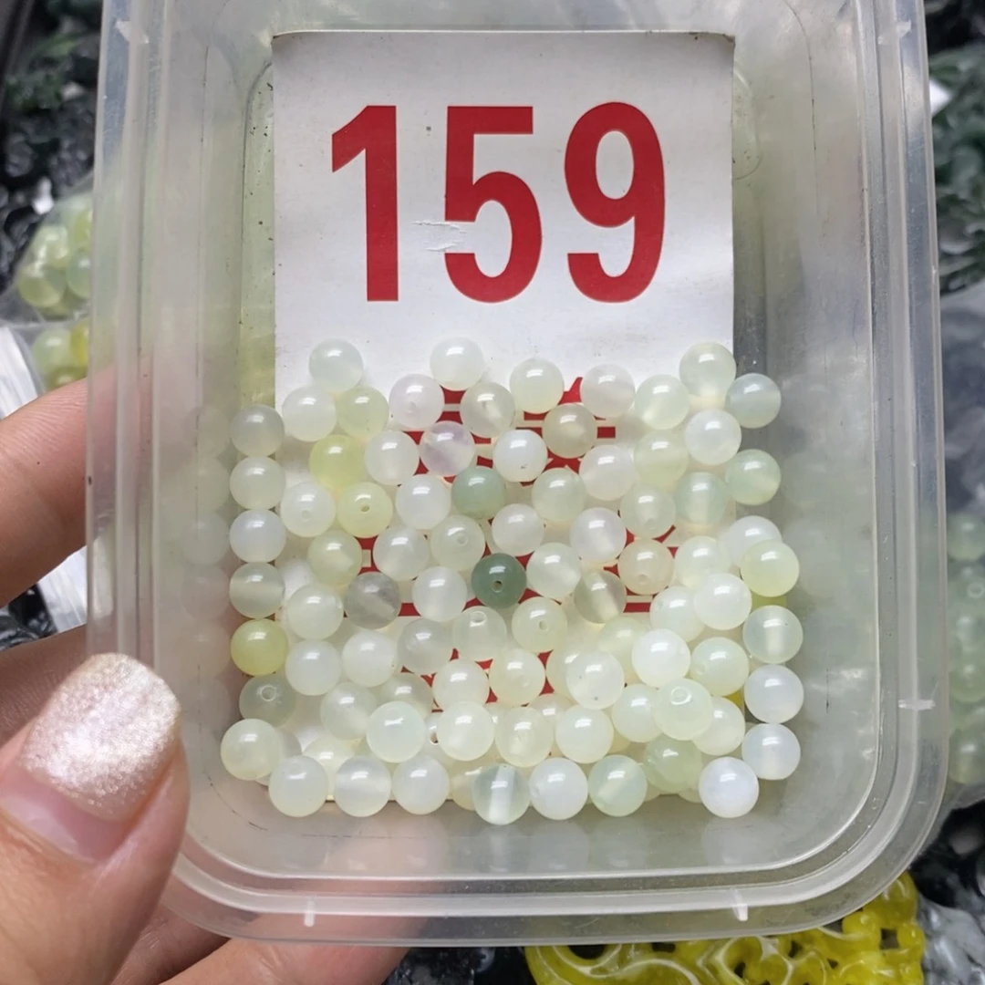 透闪石-蛇纹石玉未镶嵌挂坠