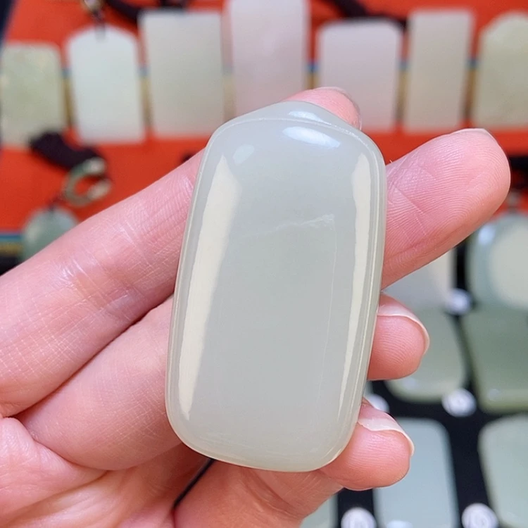 【闪购商品】颈饰未镶嵌和田玉