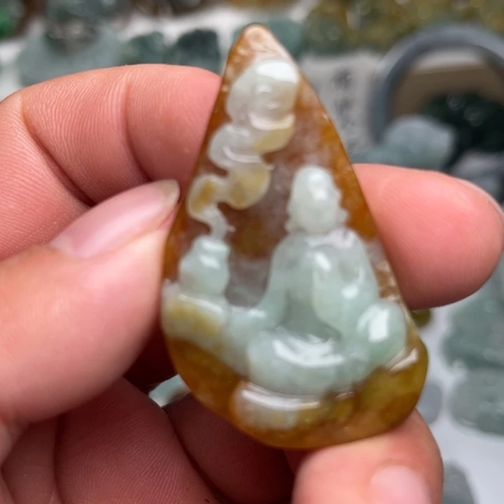 翡翠未镶嵌颈饰悟道