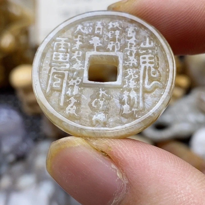 颈饰未镶嵌硅化珊瑚（珊瑚玉）小