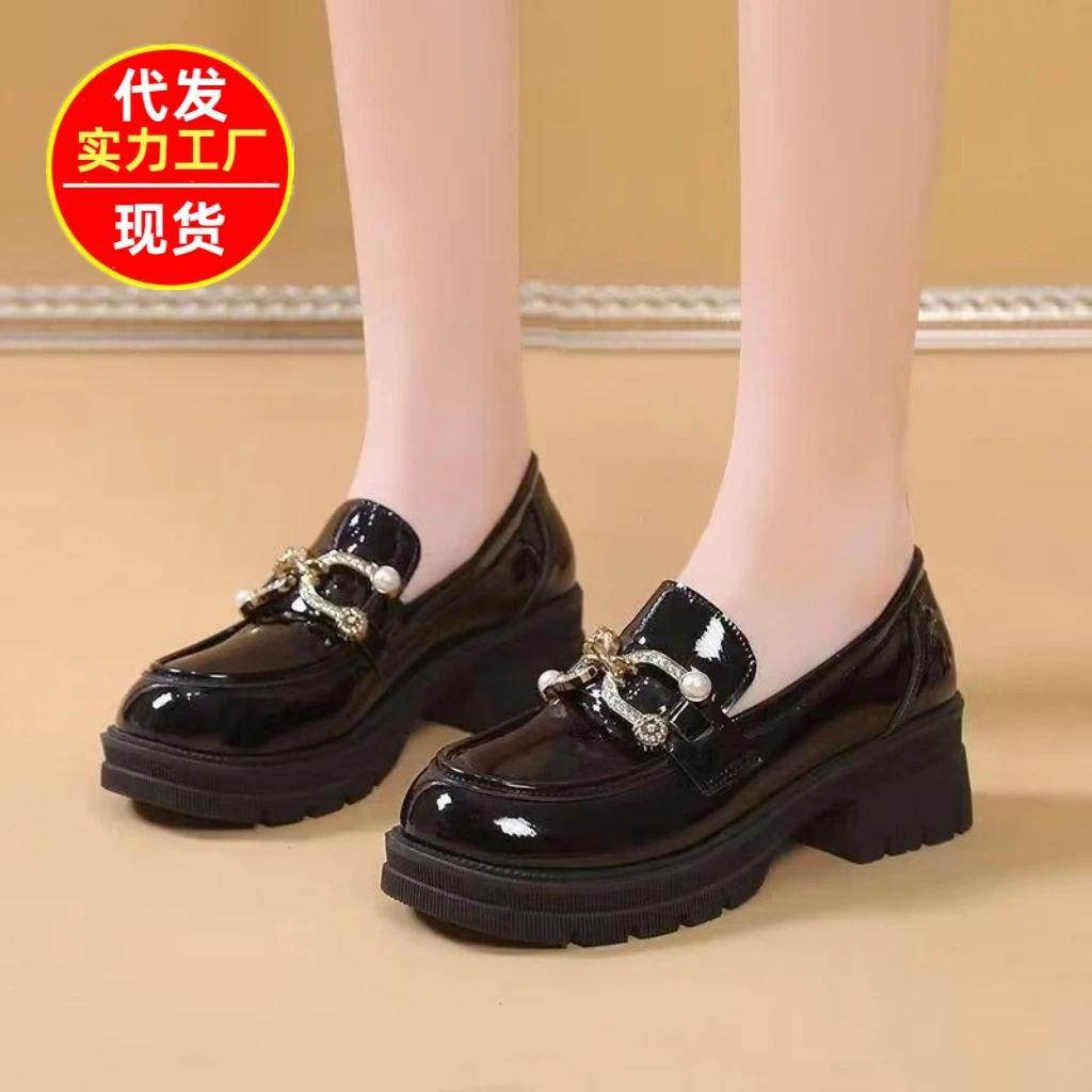 软皮单鞋女2025春季新款英伦风学生乐福鞋休闲平底百搭小皮鞋