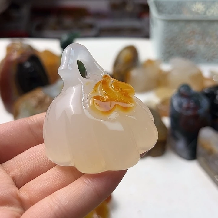 未镶嵌颈饰玛瑙/玉髓