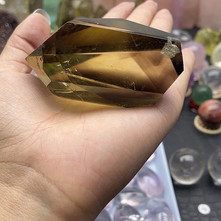 伊***猪水晶珠宝半成品未镶嵌53茶黄水晶随行