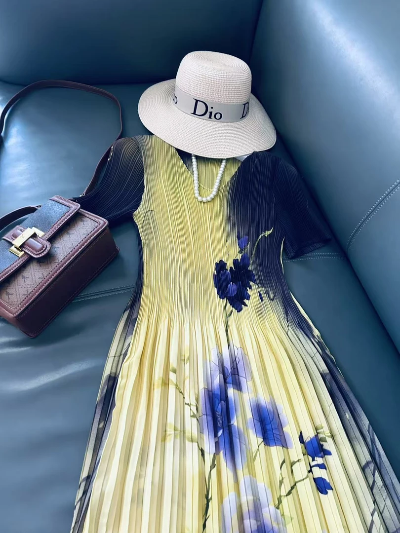 [096]三宅风褶皱2025夏季连衣裙新款时尚气质百搭宽松显瘦大女装