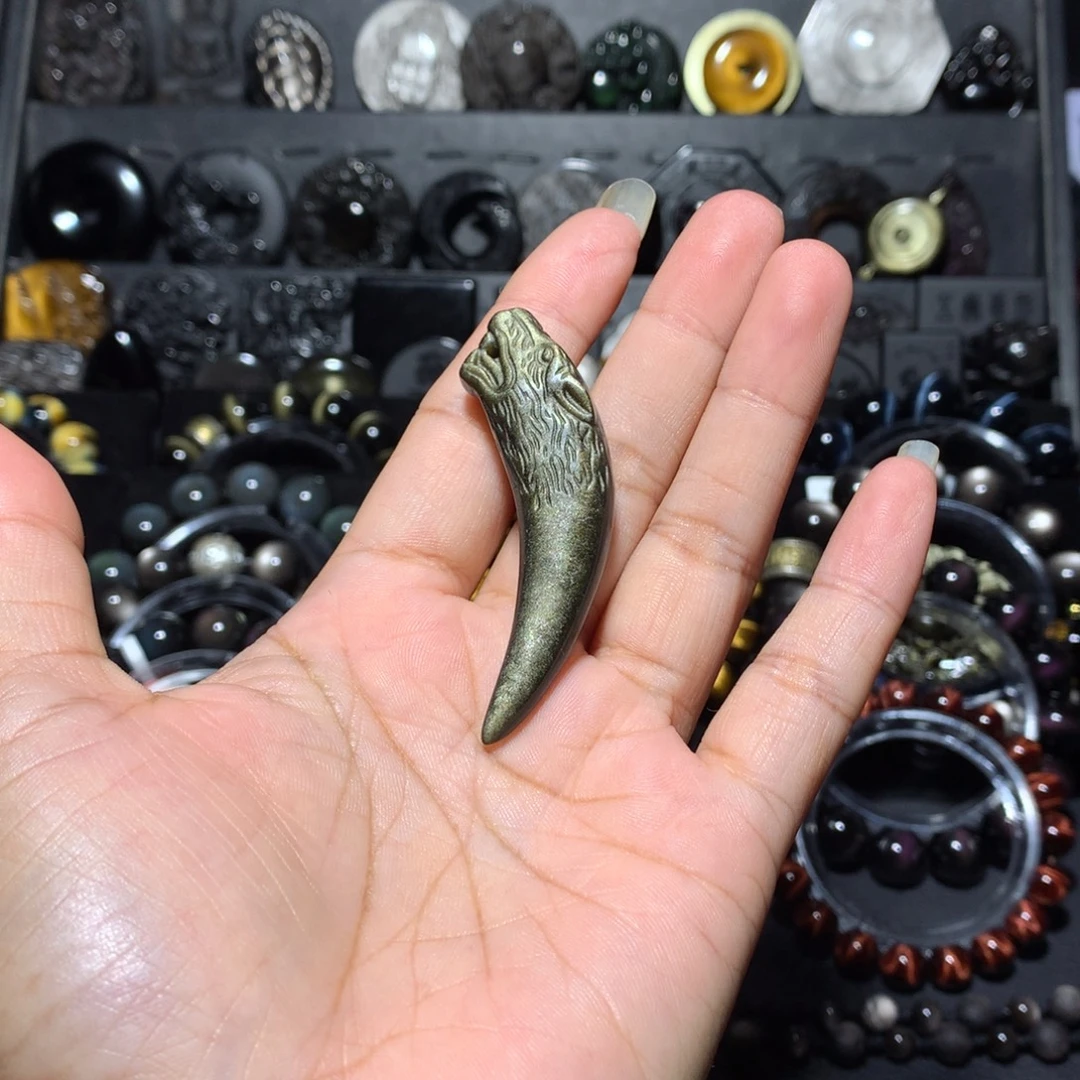 大***卫未镶嵌黑曜岩珠宝奇石