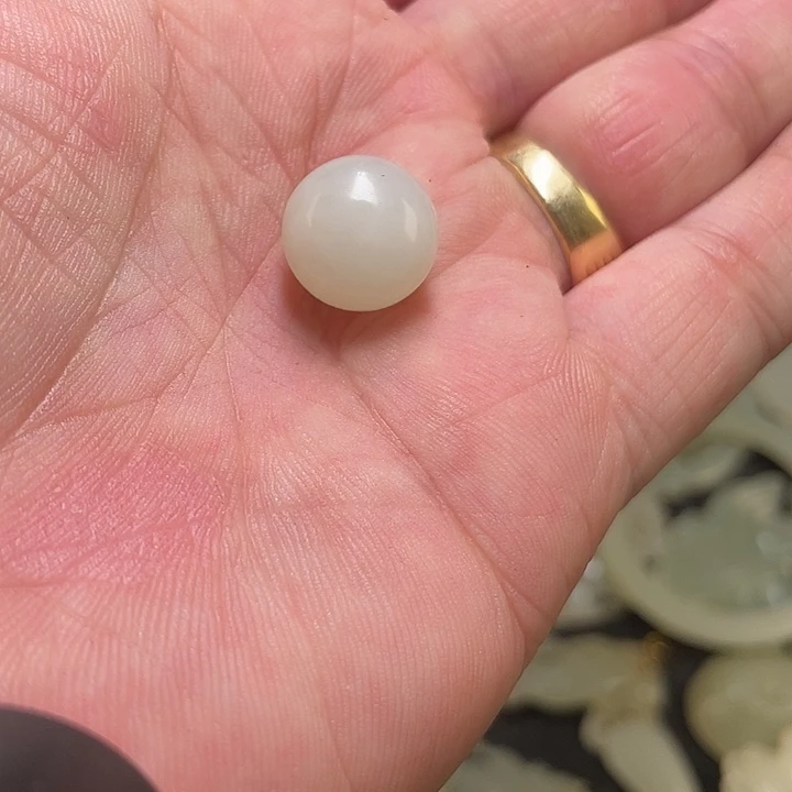 慈***茵和田玉（糖玉）未镶嵌颈饰