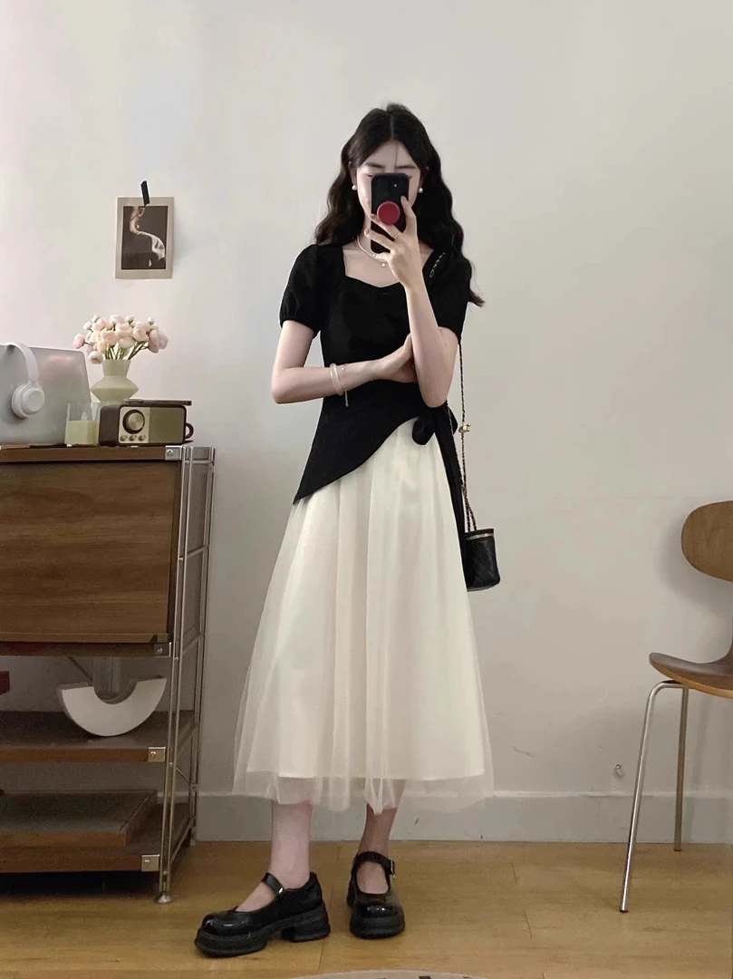 连衣裙夏季新款大码气质微胖撞色收腰褶皱丧设计感