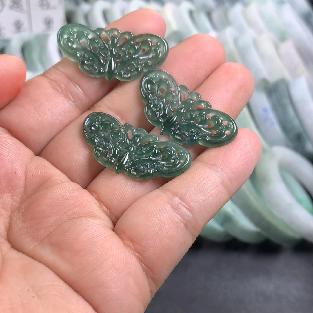 翡翠未镶嵌吊坠(不含链)多样性发一件