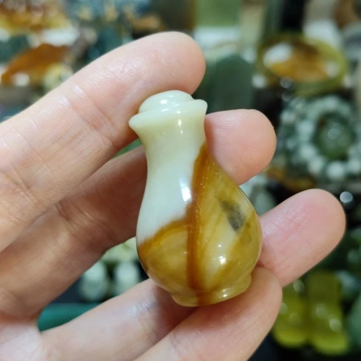 岫玉未镶嵌挂坠款式