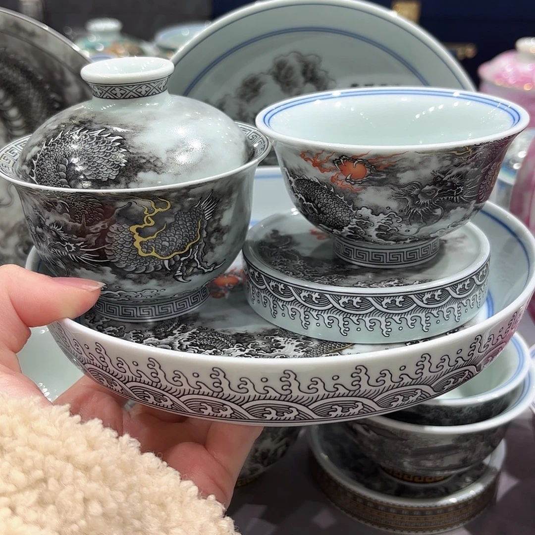 瓷片景德镇瓷器精品陈列