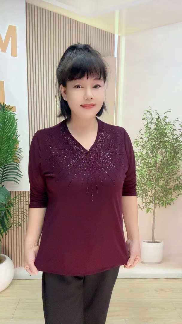 L 气质显瘦V领时尚常规款打底衫常规洋气短款中老年