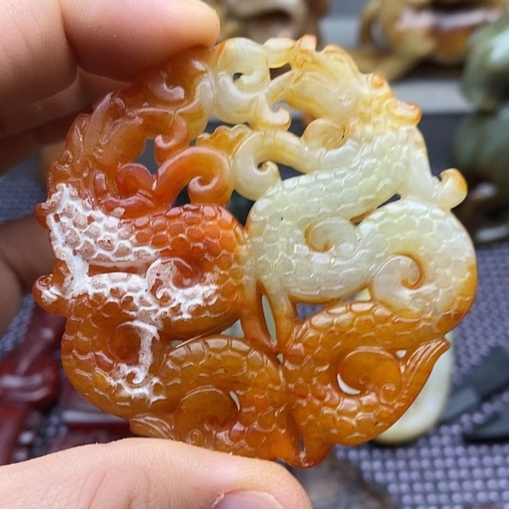未镶嵌蛇纹石玉颈饰