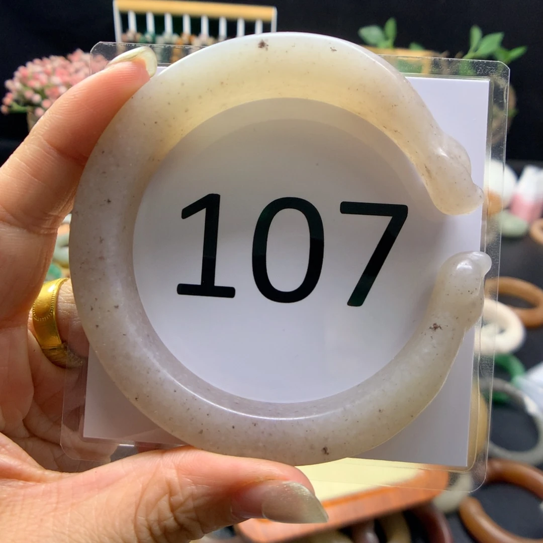 石英质玉手镯未镶嵌阿**了