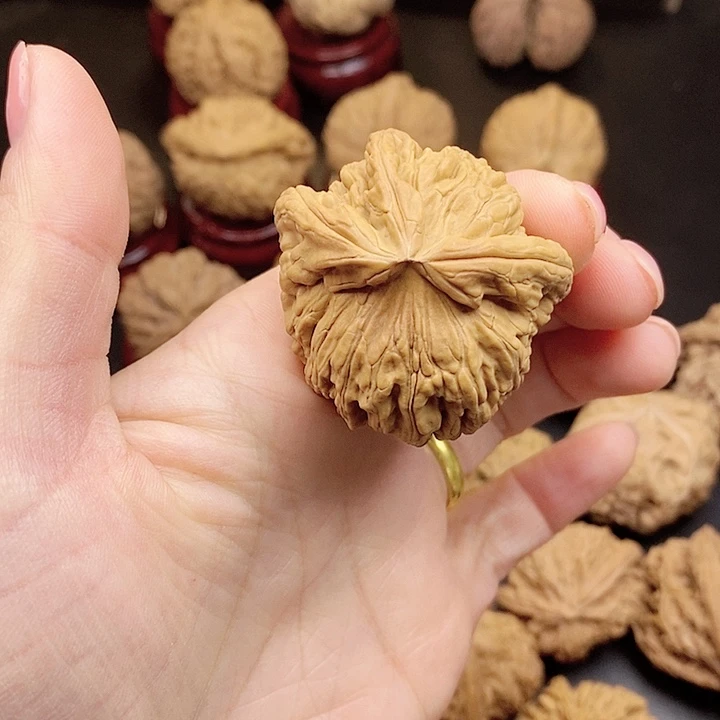 一***二文玩核桃吊坠瑕疵单只不退不换