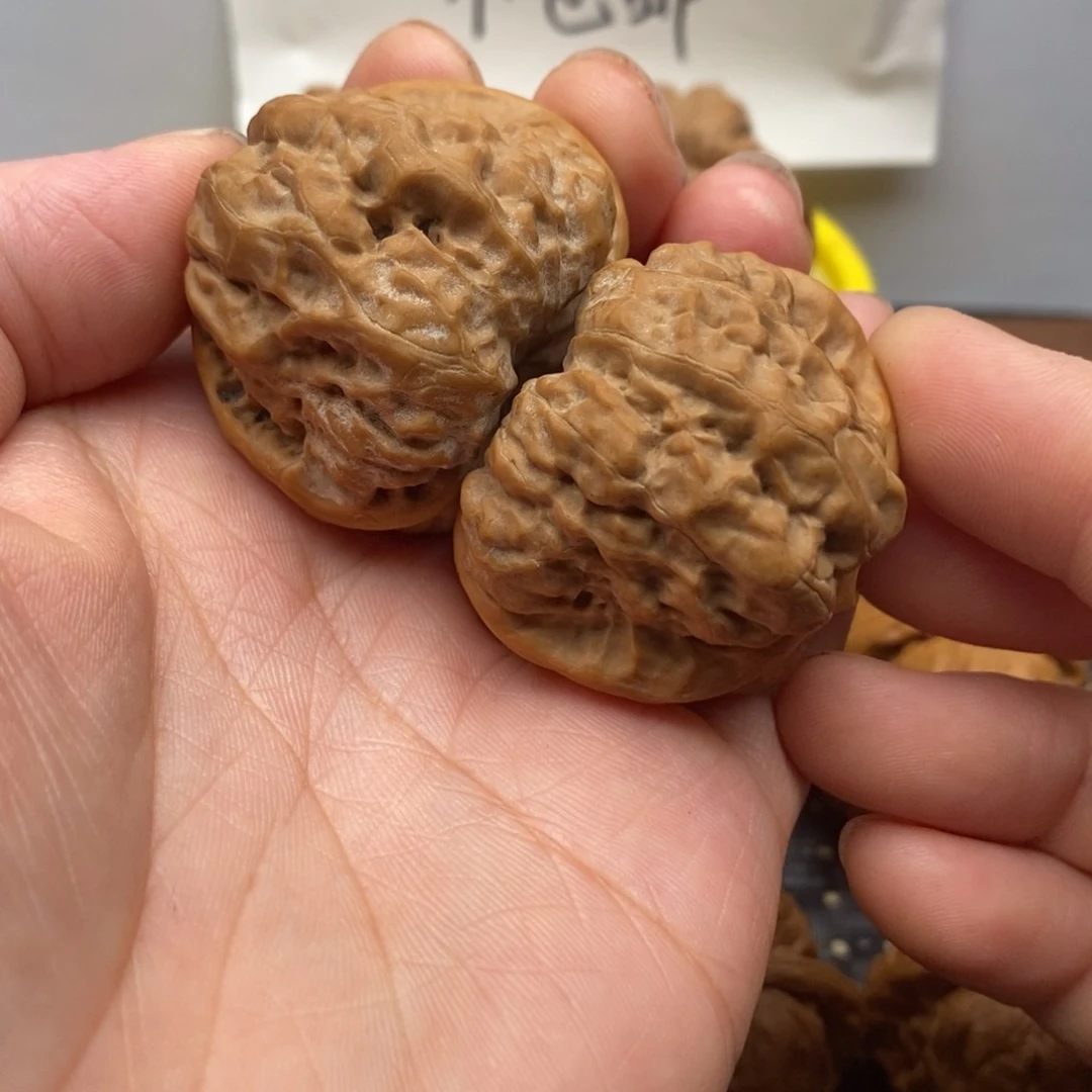 綪***天文玩核桃吊坠边39左右
