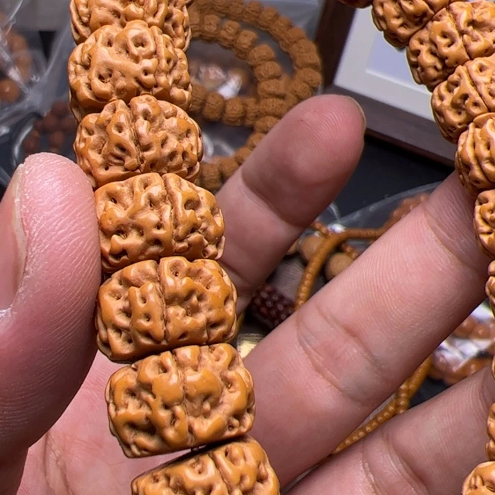 猴头核桃吊坠图看看咯