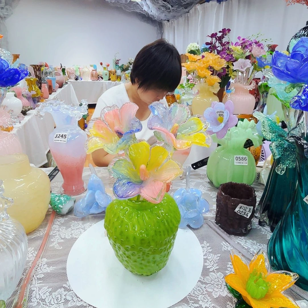 看***你3花一瓶琉璃花瓶艺术品