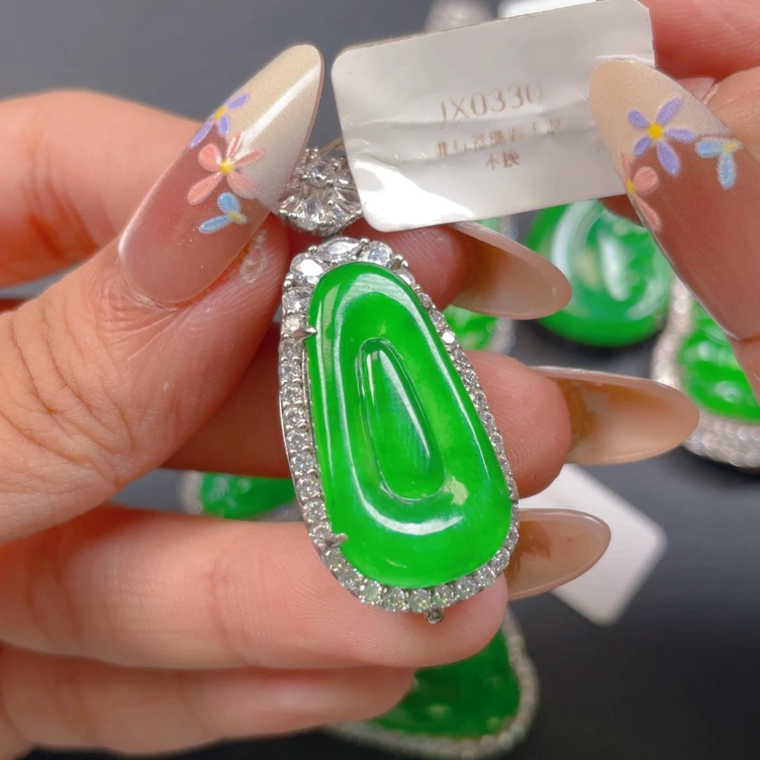 【闪购商品】颈饰银S925镶嵌翡翠翡翠