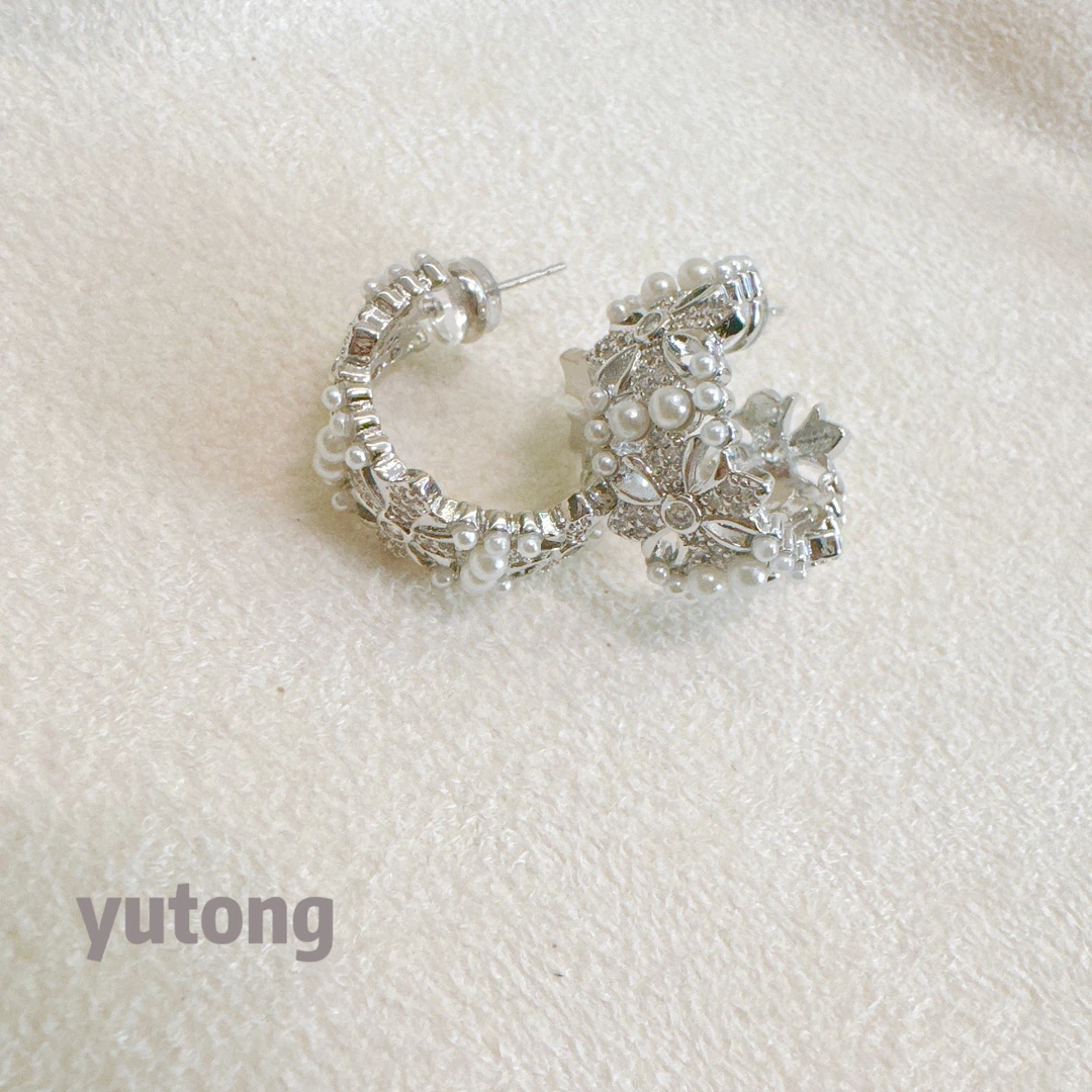 铜合金仿珍珠耳饰 【雨桐轻奢饰品】设计款耳环YT03373