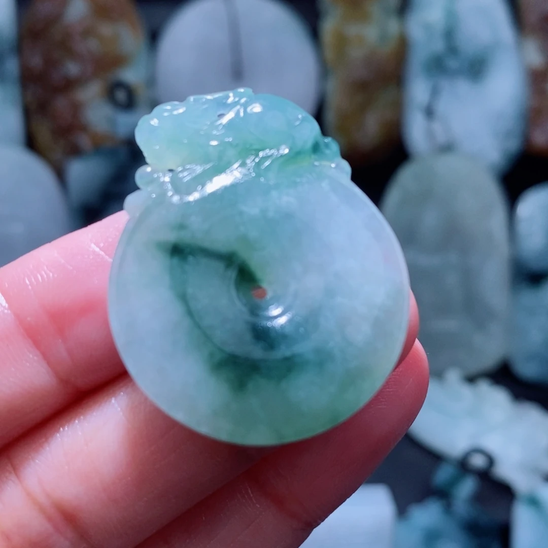 定制翡翠未镶嵌翡翠